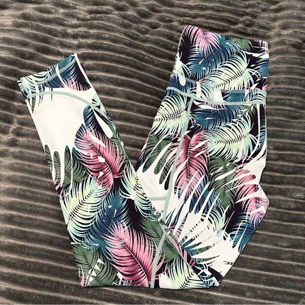 Zyia Light N Tight Hi Rise Tropical Print Leggings with pockets (M)